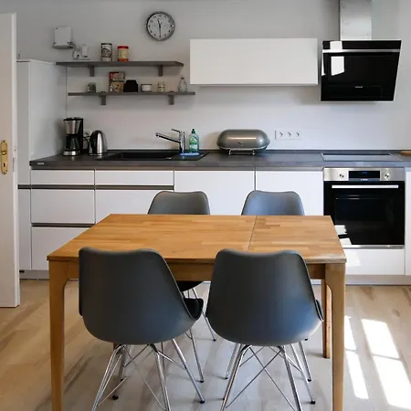 In - Nahe Salzhaff & Ostsee - Mit Gartenterrasse 公寓 *